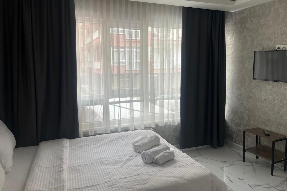 Classic Double Room, City View