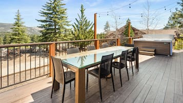 Cabana básico, vista para a montanha | Opções para refeição ao ar livre