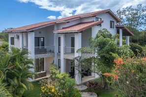 Exterior - Casa Luna - Quiet and Welcoming (Potrero)