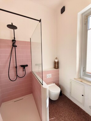 Shower, hair dryer, towels, soap - Casa Adamo- Rooftop Hideaway (Genova)