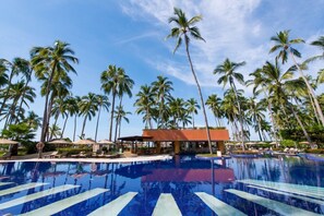 Pool - Oceanfront 2BR Condo at Club Regina Puerto Vallarta (Puerto Vallarta)