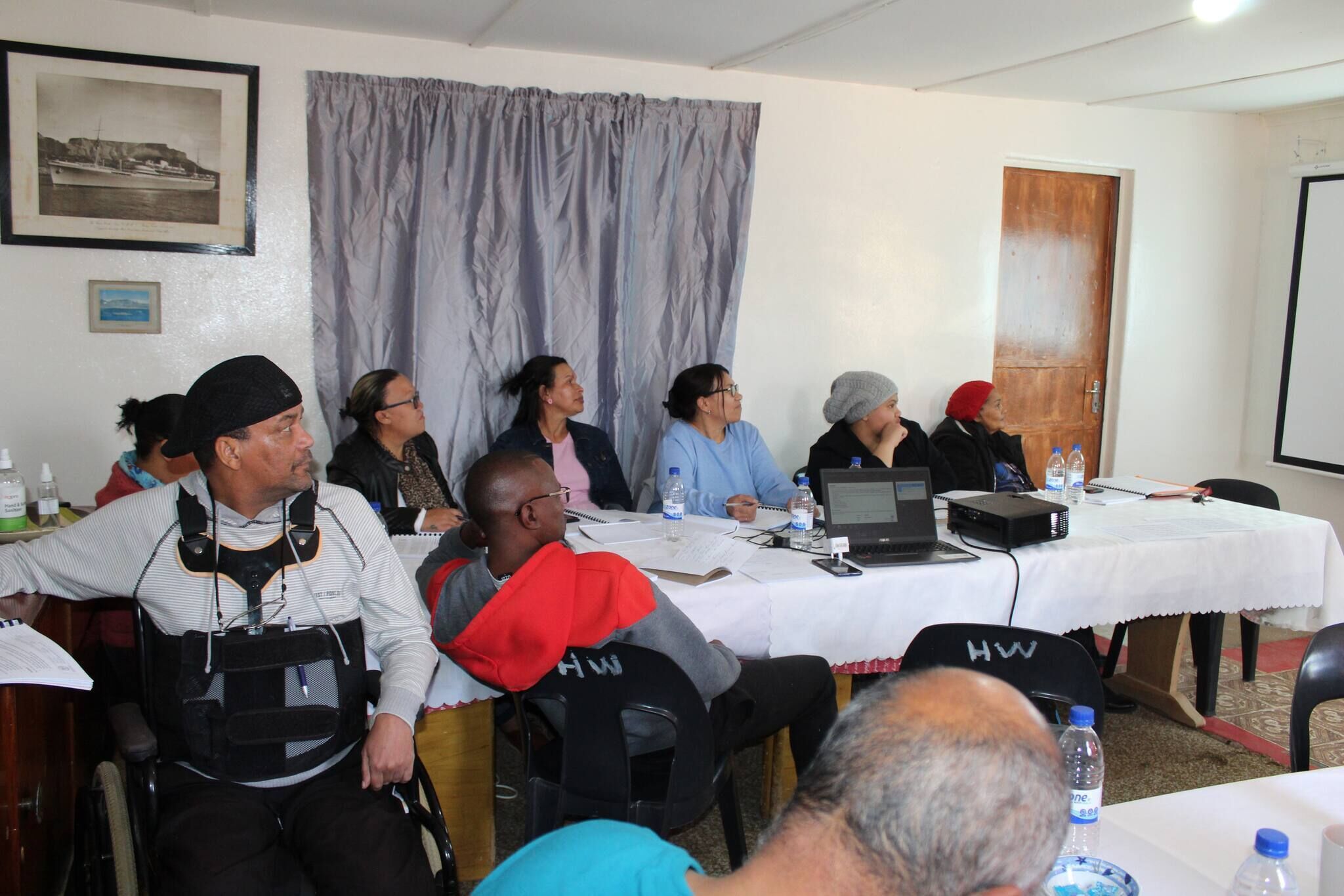 Chambre, plusieurs chambres, accessible aux personnes à mobilité réduite, fumeur | Salle de réunion