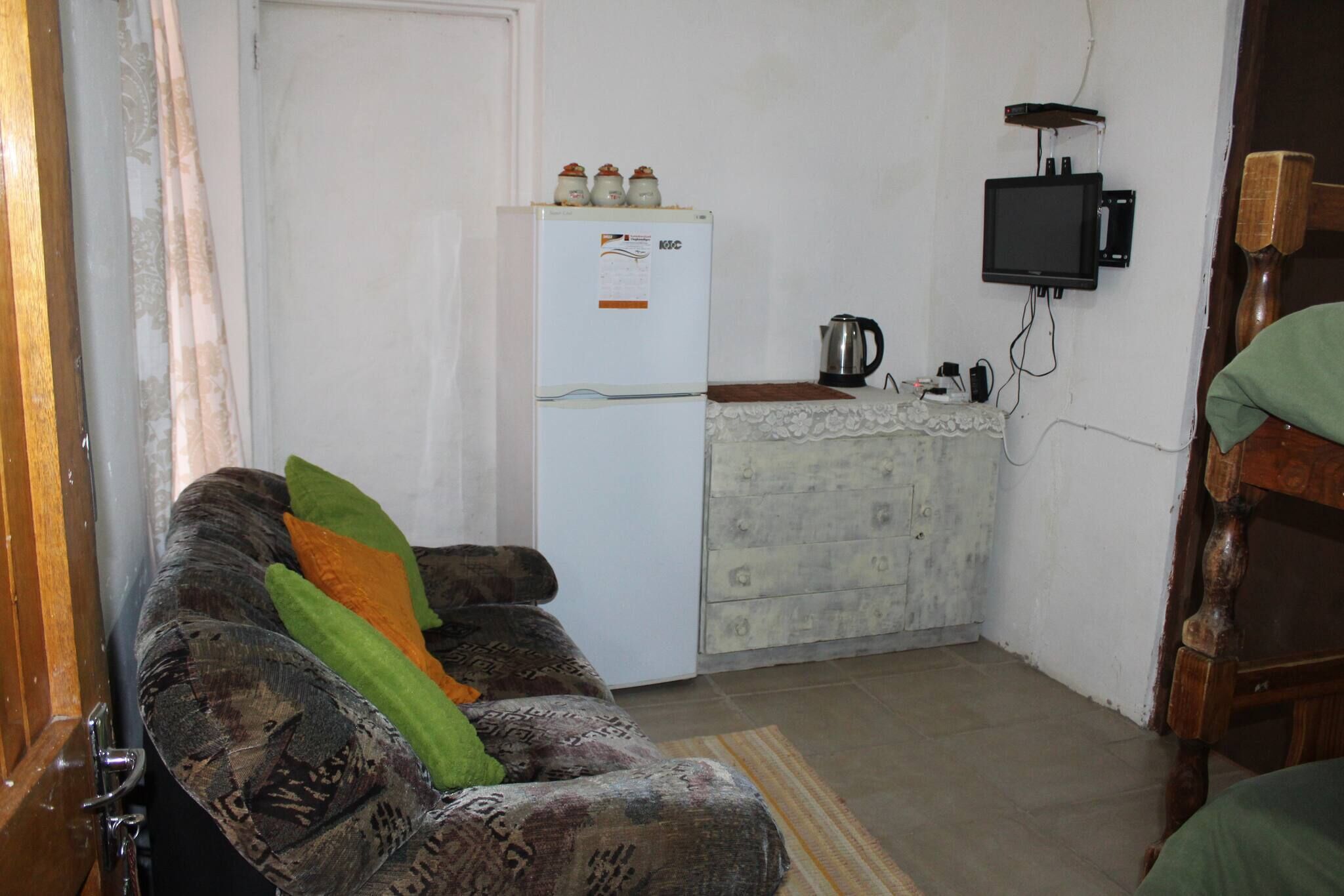 Quarto, vários quartos, acessível, para fumantes | Sala de estar