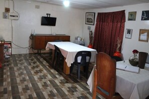 Room, Multiple Bedrooms, Accessible, Smoking | Dining