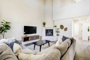 TV, fireplace