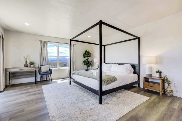 3 bedrooms, WiFi, bed sheets