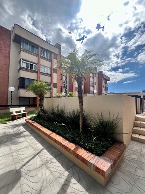 Terrace/patio - Home office with pool and barbecue in Capão Novo - RS (Capão Novo)