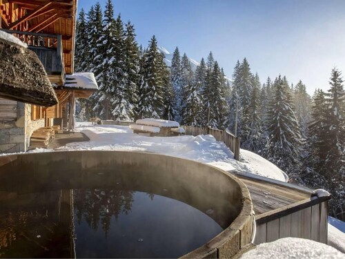 Chalet, 3rd floor, sauna, terrace, fireplace or stove, parking, tv, 224m², La Clusaz