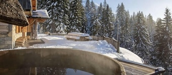 Chalet, 3rd floor, sauna, terrace, fireplace or stove, parking, tv, 224m², La Clusaz