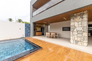 Chalet | Outdoor dining - Casa-6 Qrts-Piscina E Area Gourmet-SH144 (Porto de Pedras)