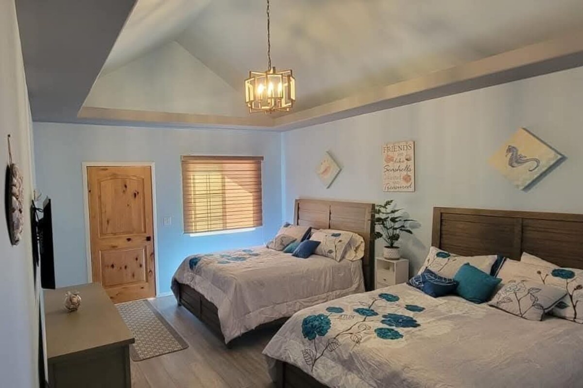 Cabaña familiar, vista al jardín | Wifi gratis y ropa de cama 