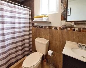 Baita familiare, vista giardino | Bagno