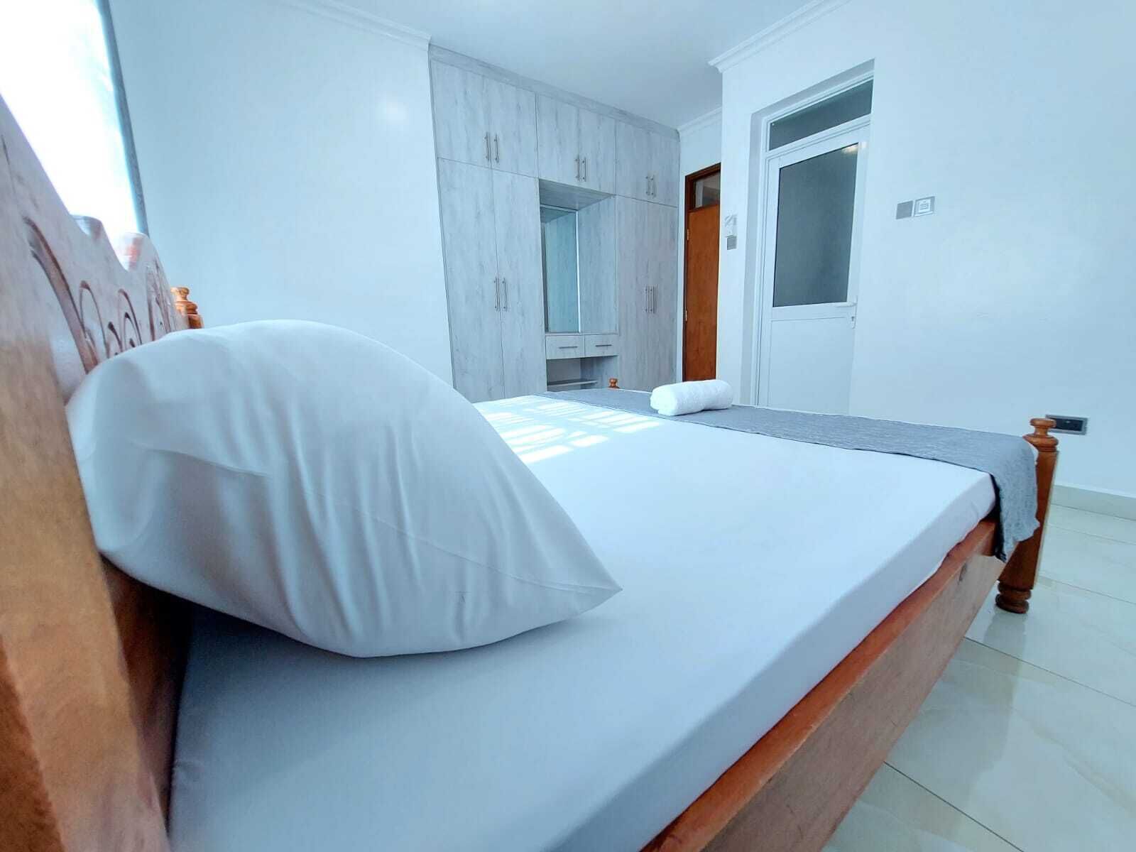 3 bedrooms, desk, iron/ironing board, free WiFi