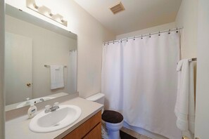 Bathroom - 2-Bedroom townhome with utilities included (Killeen)