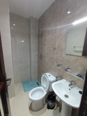 Standard Double Room | Bathroom - hotel castiya (M'diq)