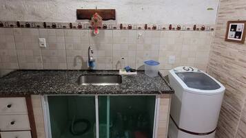 Casa familiar, 3 habitaciones | Cocina privada