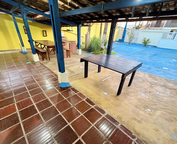 Outdoor banquet area - Casa em Ilha Comprida - Casa (Ilha Comprida)