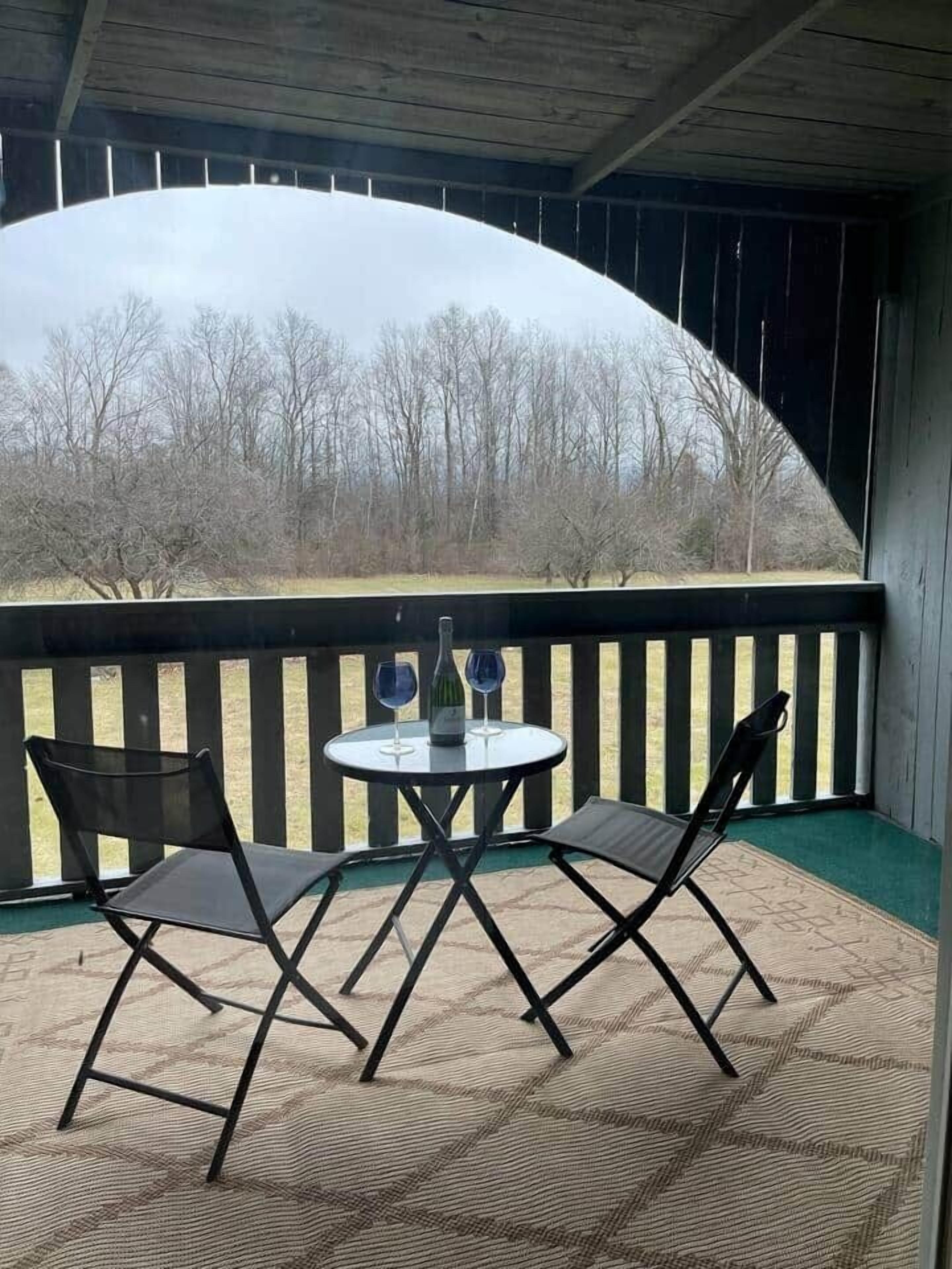 屋外ダイニングエリア