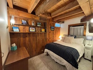 6 chambres, fer et planche à repasser, Wi-Fi, draps fournis
