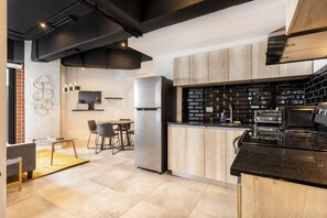 Comfort Apartment | Private kitchen - SILK-408 Convenient Apartment in Zone 4 (Ciudad de Guatemala)