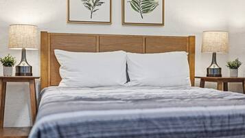 1 bedroom, iron/ironing board, WiFi (free), bed sheets
