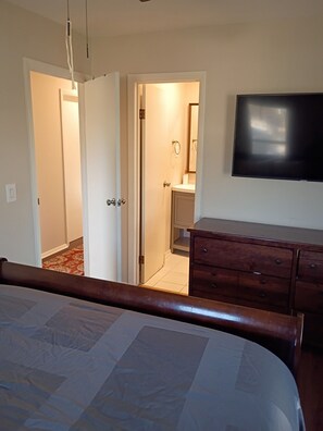 3 bedrooms, free WiFi, bed sheets