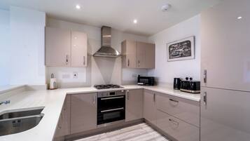 Fridge, microwave, oven, dishwasher