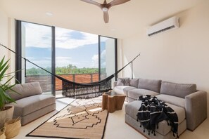 Living area - Luxury 2BR Villa Rooftop Pool + Jungle Vibes (Tulum)