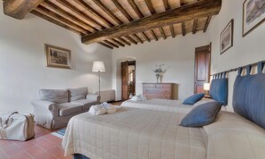 13 habitaciones, tabla de planchar con plancha y wifi gratis 