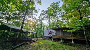 Exterior - Stay minutes from the Indian Mounds and White Oak launches in comfort. (Hemphill)