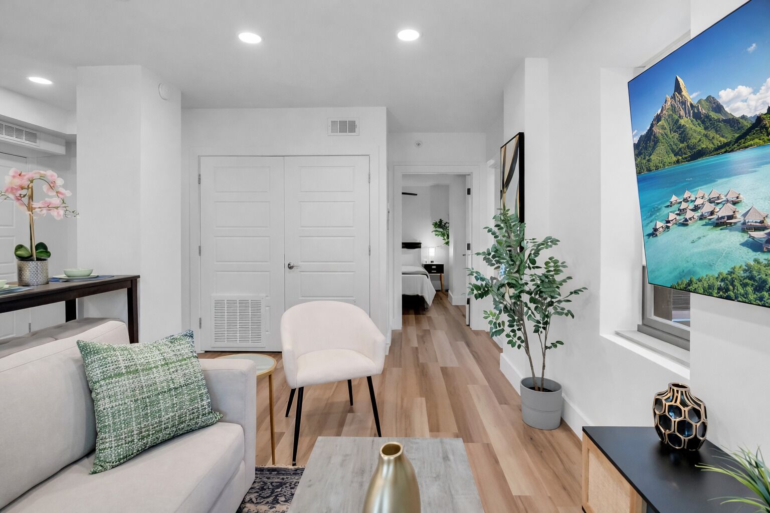 Comfort Apartment, 1 Queen Bed, Non Smoking, Kitchen | Living area