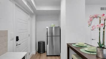 Comfort Apartment, 1 Katil Ratu (Queen), Non Smoking, Kitchen | Dapur peribadi