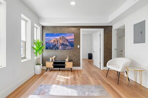 Comfort Apartment, Multiple Beds, Non Smoking, Pets Allowed | Interior - The Adams - Enugula Estates (Tulsa)