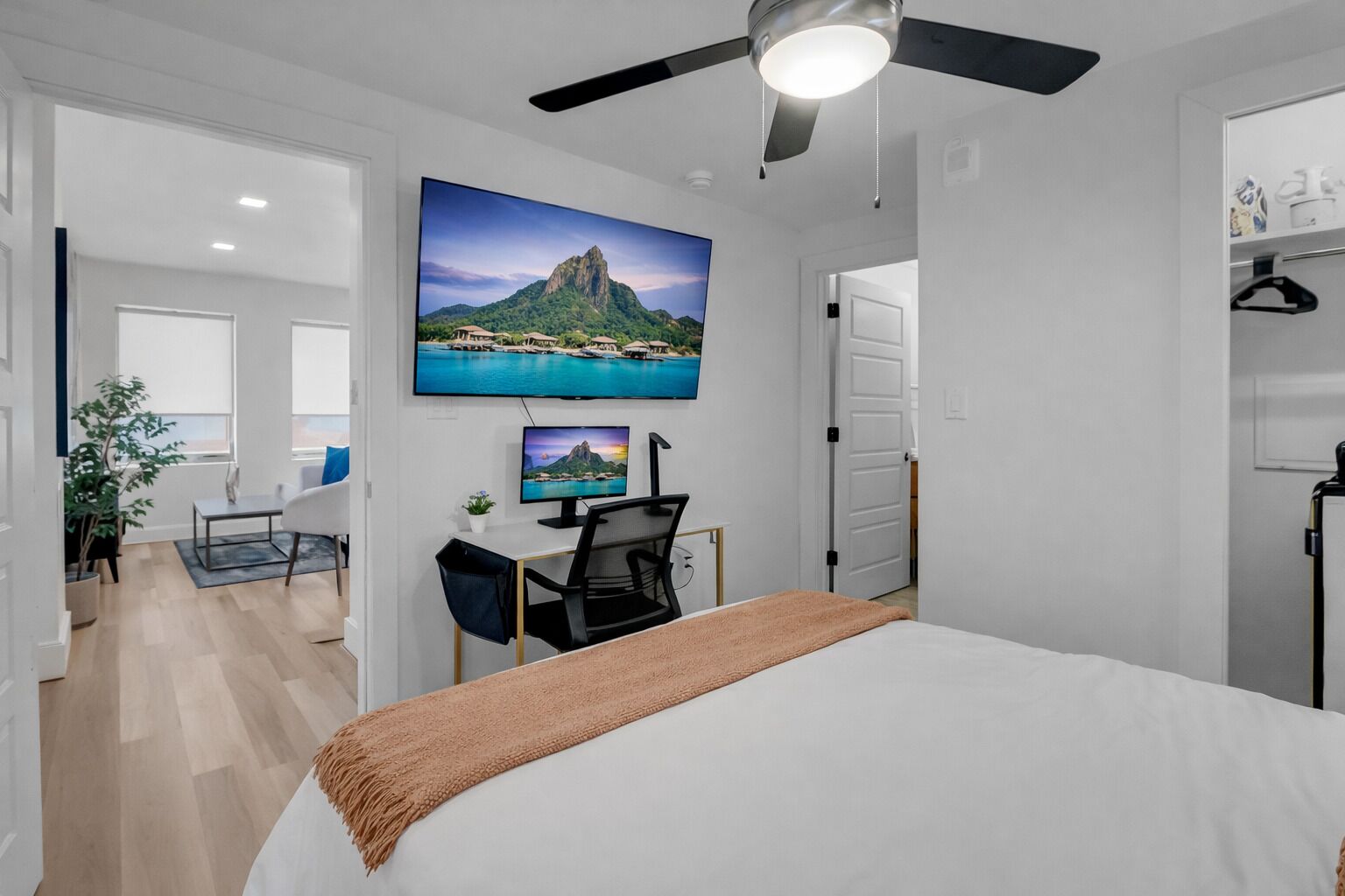 Comfort Apartment, 1 Queen Bed, Non Smoking, Kitchen | Individually decorated, individually furnished, laptop workspace