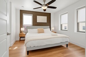 Individually decorated, individually furnished, laptop workspace - The Adams by Stylish Stays (Tulsa)