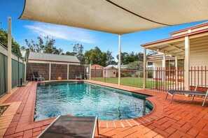 Pool - 26 Dickson St - character home in the heart of Echuca (Echuca)