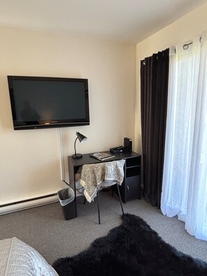 Free WiFi - Skaha Lake Airport Inn & Suites (Penticton)
