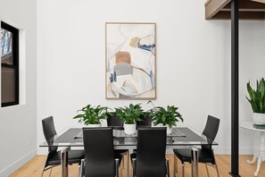 Dining - Cedar Creek Retreat-The Residence  3 King Beds Near Glacier National Park (Columbia Falls)