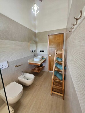 Bathroom - Estrella Garden • Nekkar 304 • Luxury Penthouse (Dominicus)