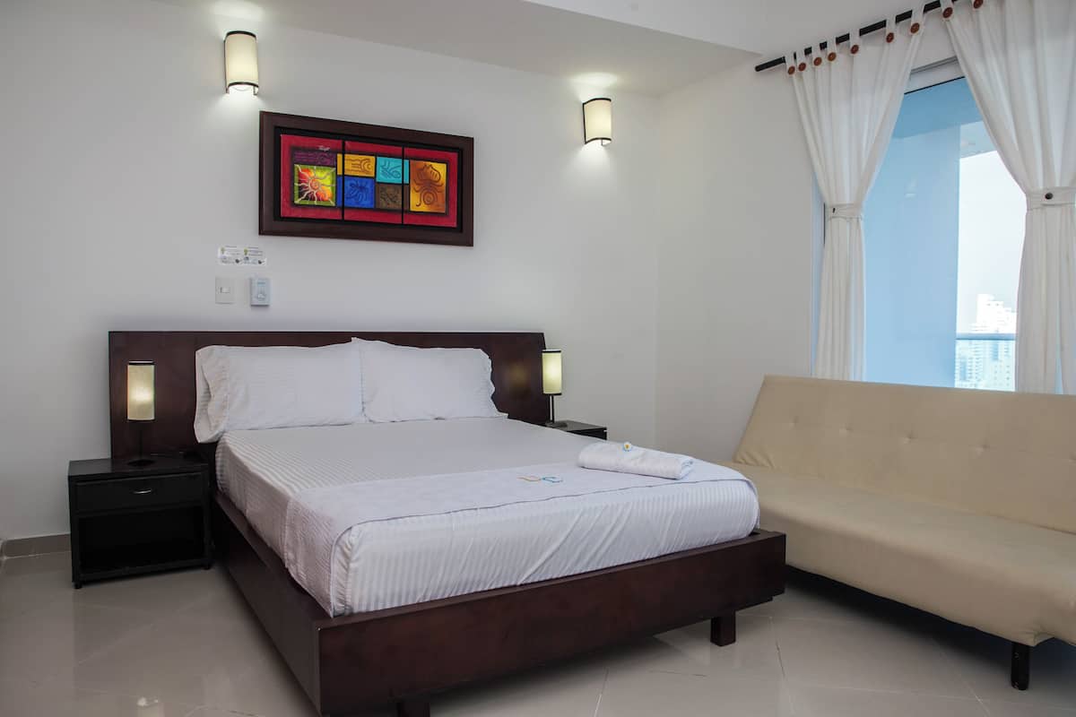 标准公寓, 阳台, 湖景