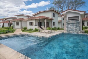 Pool - Casa Sol - relax with the sea (Potrero)