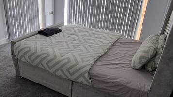 2 bedrooms, WiFi, bed sheets