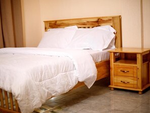 Luxury Studio, Balcony, Mountain View - Kiliscape Abode (Moshi)