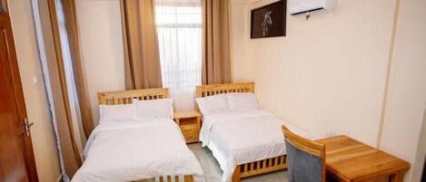 Luxury Studio, Balcony, Mountain View