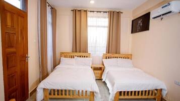 Luxury Studio, Balcony, Mountain View