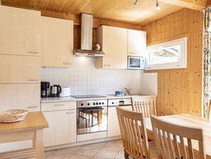 Fridge, microwave, dishwasher, cookware/dishes/utensils - # 32 mit 2 Schlafzimmern für 8 Personen by Interhome (Sankt Georgen am Kreischberg)