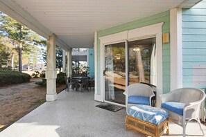 Outdoor dining - Golf Resort Getaway! (Calabash)