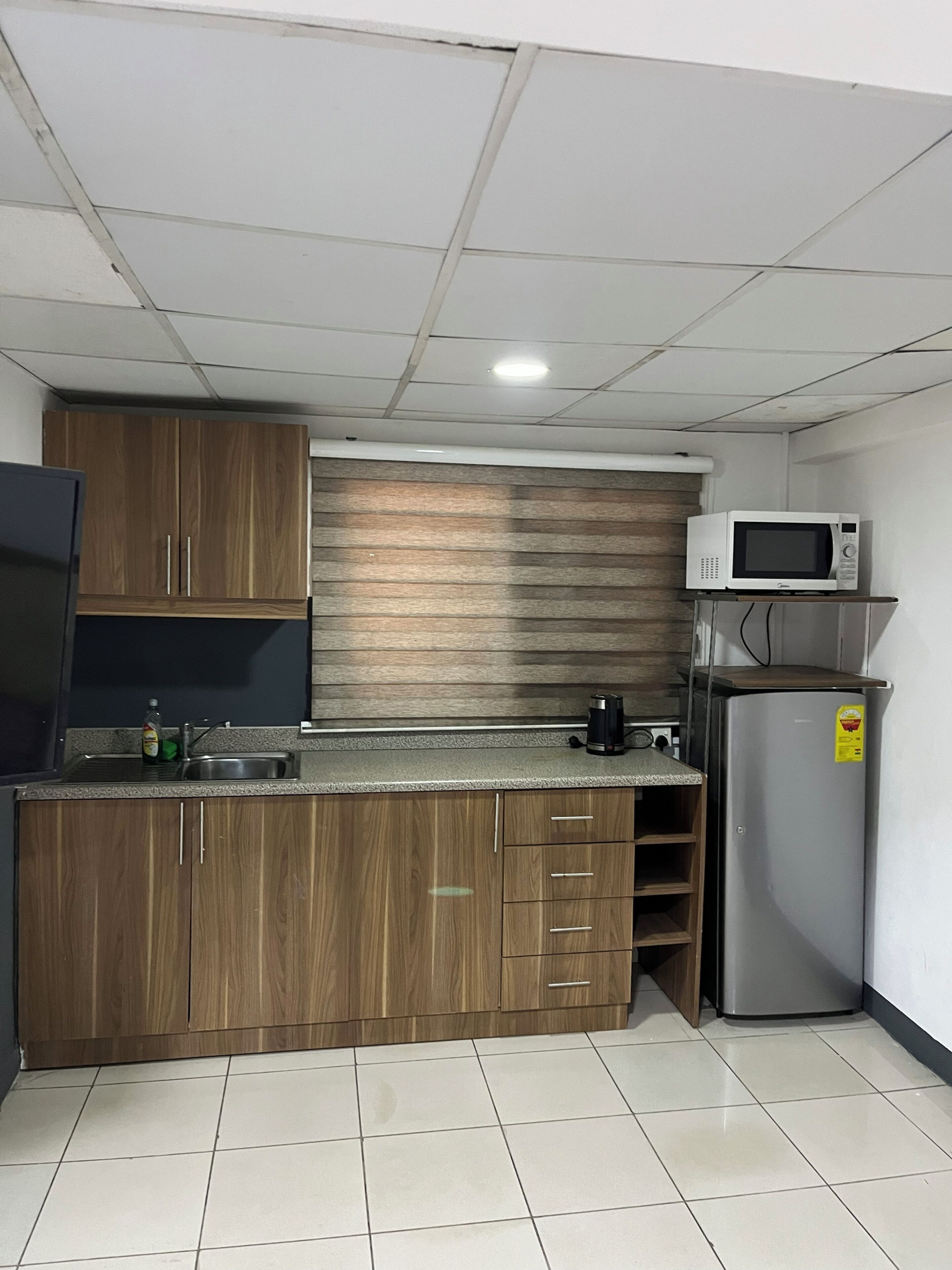 Suíte estúdio | Cozinha privada | Frigobar, micro-ondas, cooktop, talheres/pratos/utensílios de cozinha