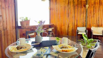 Familiehus - bjergudsigt | Spiseområde