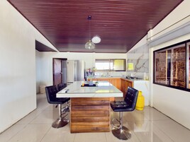 Family House, Mountain View | Private kitchen | Coffee/tea maker